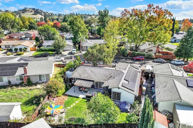 706 Blue Ridge Ln, Vacaville, CA 95688