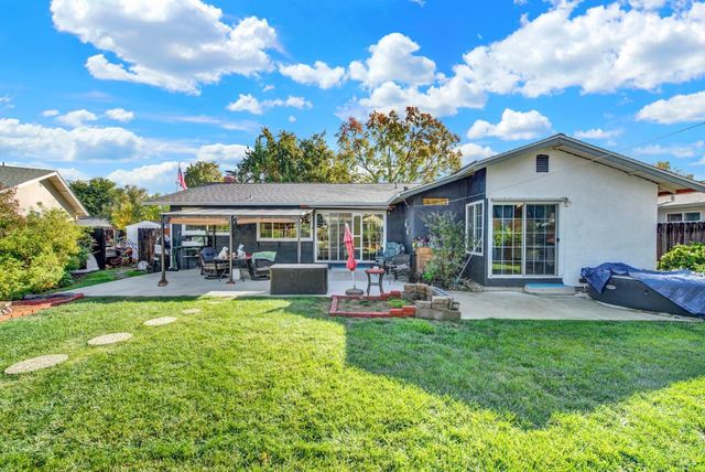 706 Blue Ridge Ln, Vacaville, CA 95688