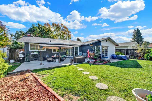 706 Blue Ridge Ln, Vacaville, CA 95688