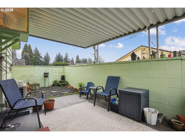 12445 Se MAIN St, Portland, OR 97233