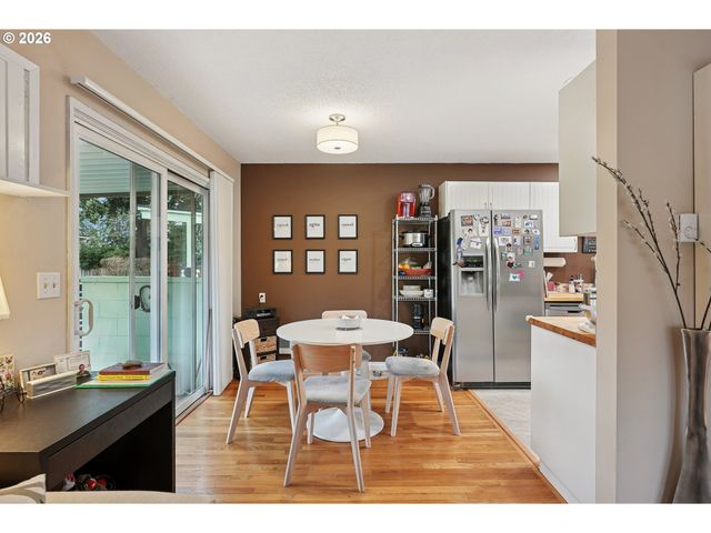 12445 Se MAIN St, Portland, OR 97233