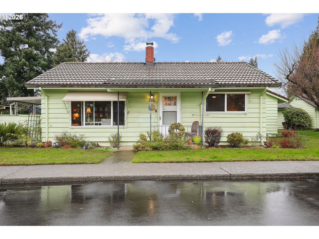 12445 Se MAIN St, Portland, OR 97233