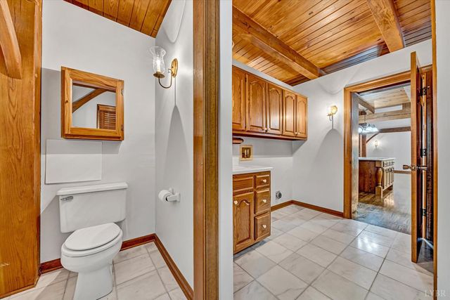 6060 Catawba Creek Road, Troutville, VA 24175