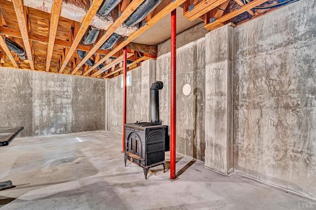 6060 Catawba Creek Road, Troutville, VA 24175