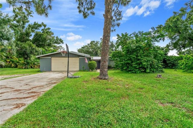 7497 Coon RD, North Fort Myers, FL 33917