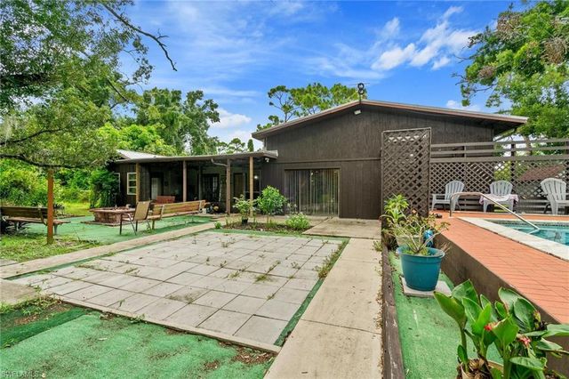7497 Coon RD, North Fort Myers, FL 33917