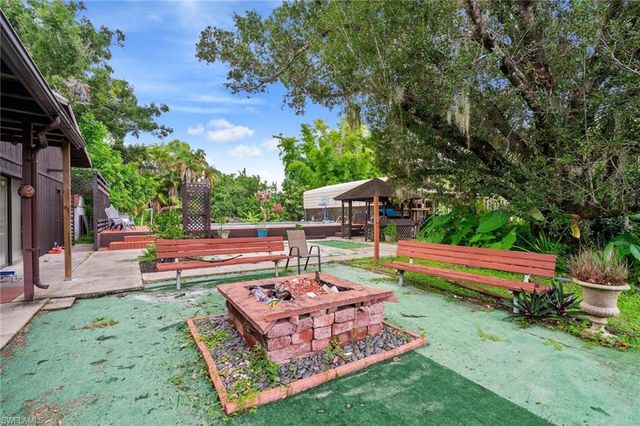 7497 Coon RD, North Fort Myers, FL 33917