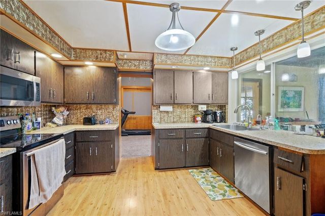 7497 Coon RD, North Fort Myers, FL 33917