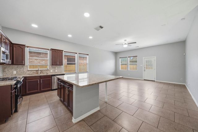 13306 Hickory Springs Lane, Pearland, TX 77584
