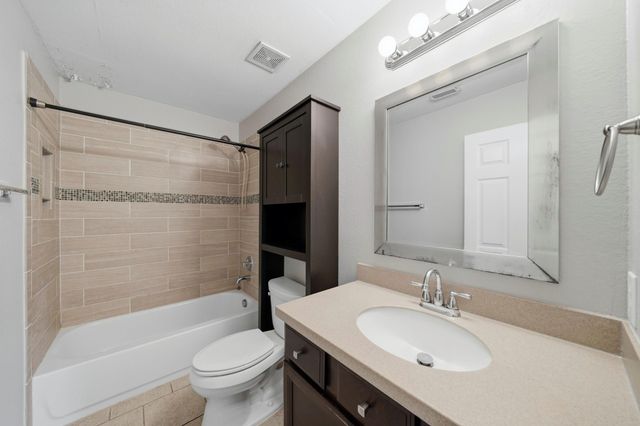 13306 Hickory Springs Lane, Pearland, TX 77584