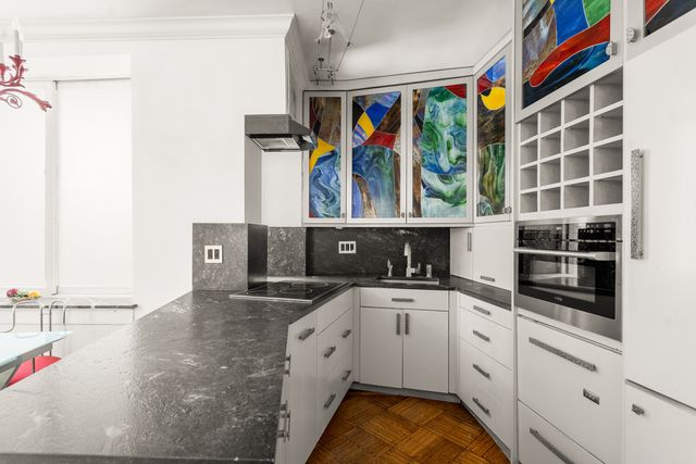 205 W 57TH Street 3DB, New York City, NY 10019