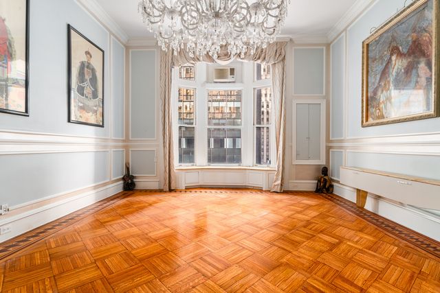 205 W 57TH Street 3DB, New York City, NY 10019