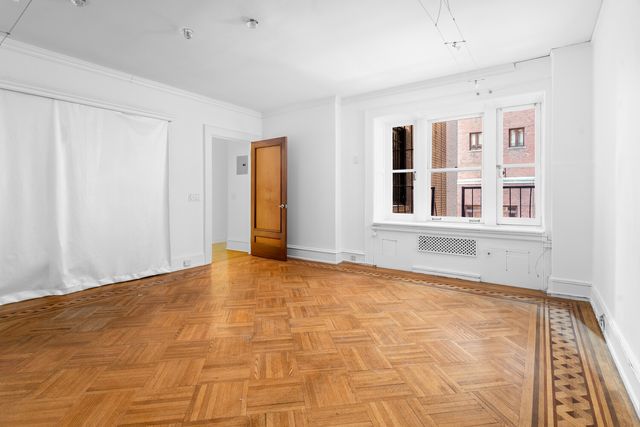 205 W 57TH Street 3DB, New York City, NY 10019