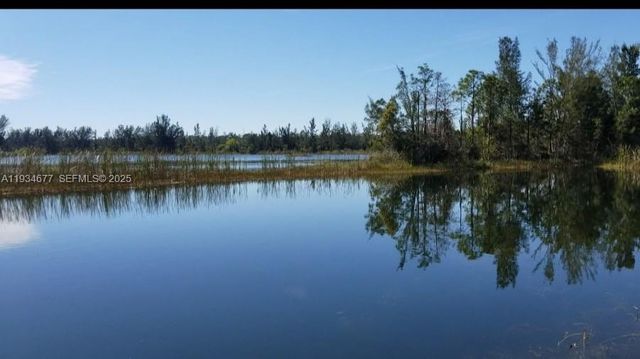 201 OCEAN PARK DR, Lehigh Acres, FL 33972