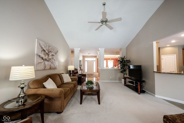 10986 Cumberland Road, Fishers, IN 46037