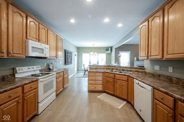 10986 Cumberland Road, Fishers, IN 46037