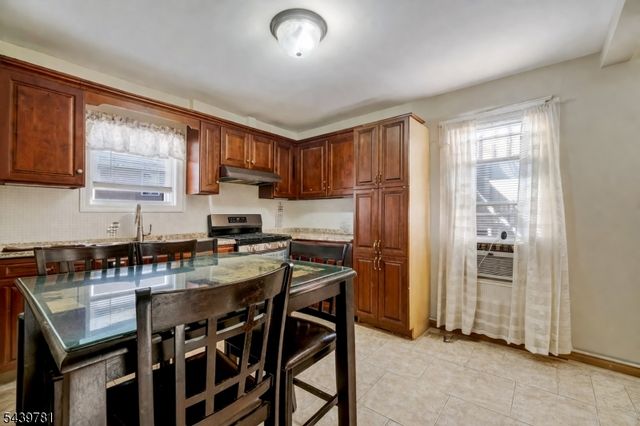 312 S Spring St, Elizabeth City, NJ 07201