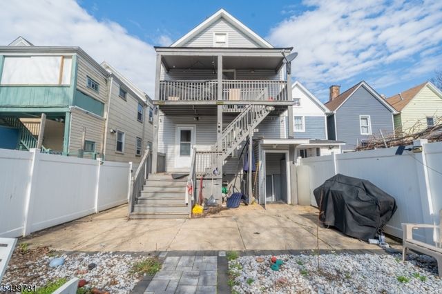 312 S Spring St, Elizabeth City, NJ 07201