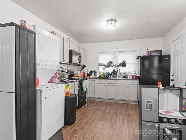 24 Liner Court, Waynesville, NC 28786
