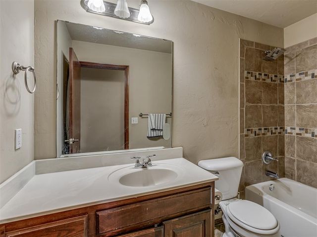 9221 SW 26th Street, Oklahoma City, OK 73128