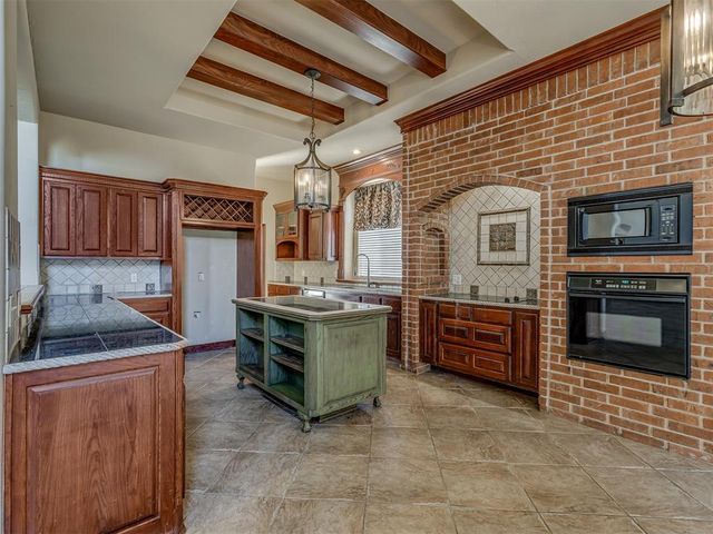 9221 SW 26th Street, Oklahoma City, OK 73128