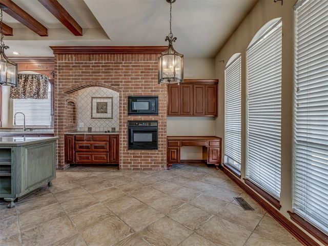 9221 SW 26th Street, Oklahoma City, OK 73128