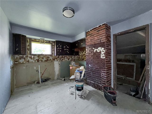 18 Helen Street, Buffalo, NY 14213