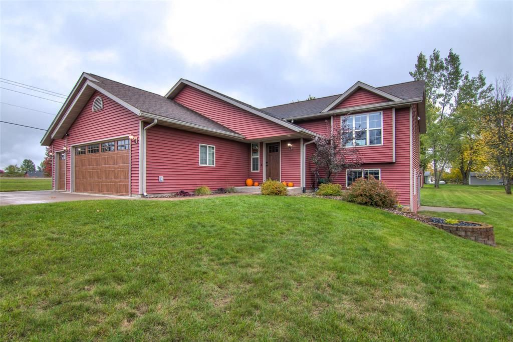 11685 44th Avenue, Chippewa Falls, WI 54729