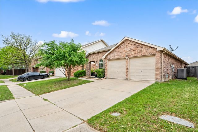 4257 Highgate Road, Fort Worth, TX 76244