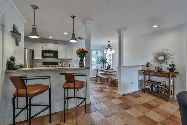 1018 Ruthven Street, Houston, TX 77019