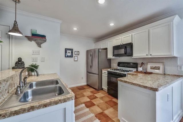 1018 Ruthven Street, Houston, TX 77019