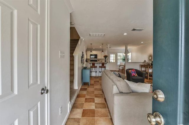 1018 Ruthven Street, Houston, TX 77019