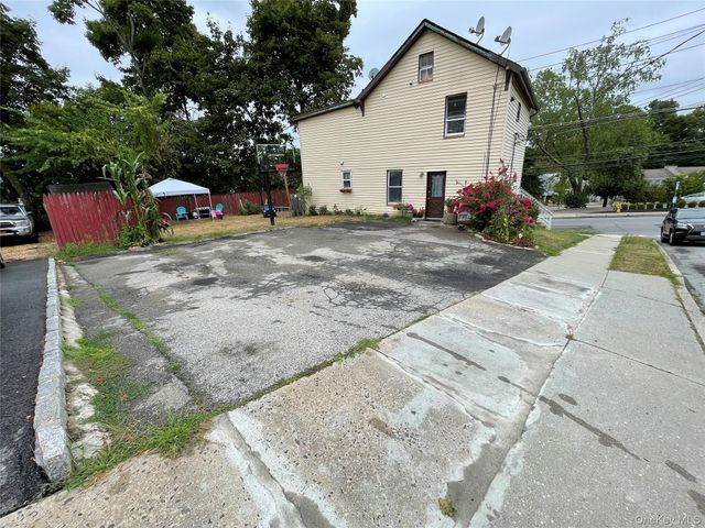 132 Croton Avenue, Ossining, NY 10562