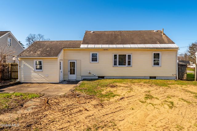 2088 Caldicott Road, Rotterdam, NY 12303