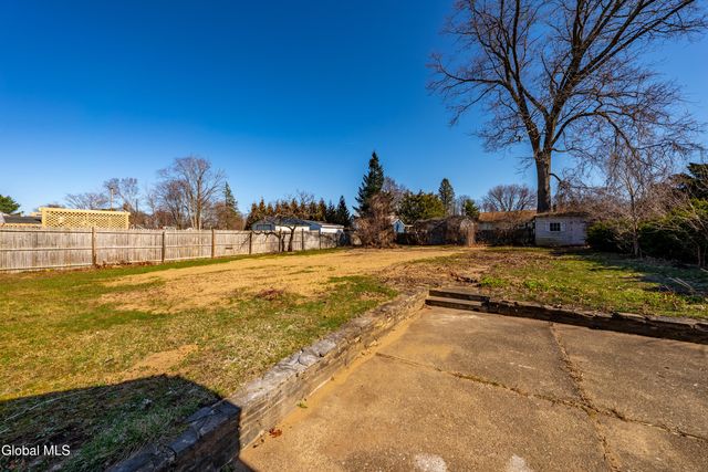 2088 Caldicott Road, Rotterdam, NY 12303
