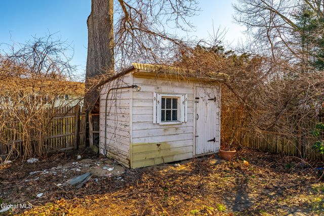 2088 Caldicott Road, Rotterdam, NY 12303