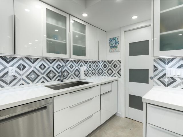 2850 N Palm Aire Drive 601, Pompano Beach, FL 33069