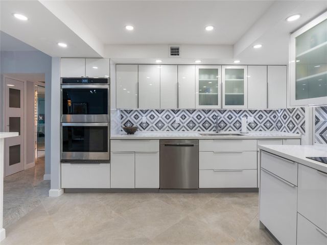 2850 N Palm Aire Drive 601, Pompano Beach, FL 33069