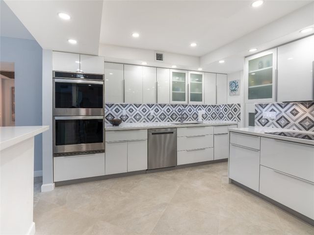 2850 N Palm Aire Drive 601, Pompano Beach, FL 33069