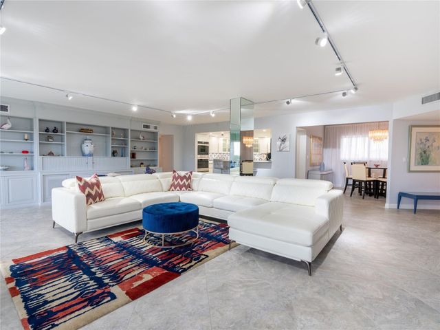 2850 N Palm Aire Drive 601, Pompano Beach, FL 33069