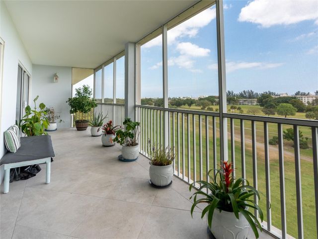 2850 N Palm Aire Drive 601, Pompano Beach, FL 33069