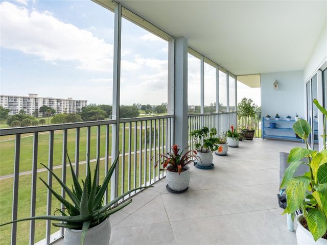 2850 N Palm Aire Drive 601, Pompano Beach, FL 33069