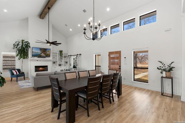 200 Oak Fields Dr.,, Floresville, TX 78114