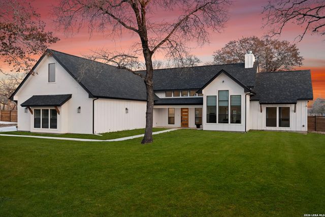 200 Oak Fields Dr.,, Floresville, TX 78114