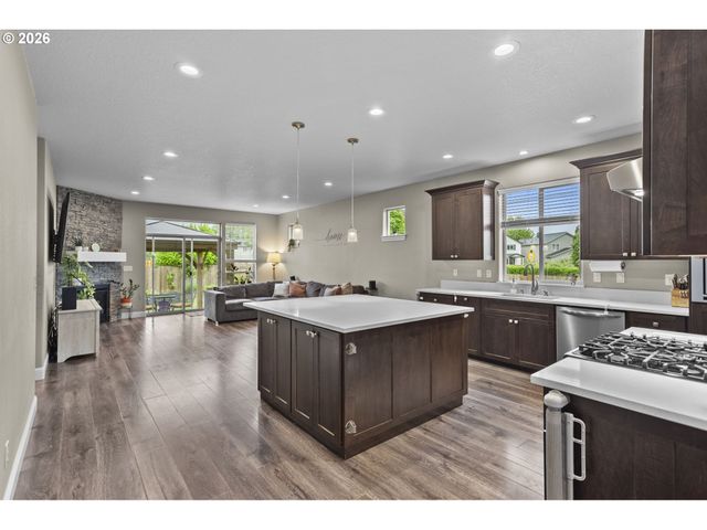 2002 Sw 7TH Cir, Battle Ground, WA 98604