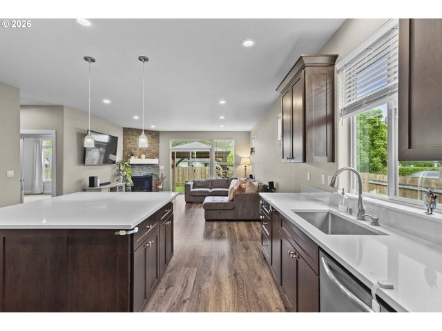 2002 Sw 7TH Cir, Battle Ground, WA 98604