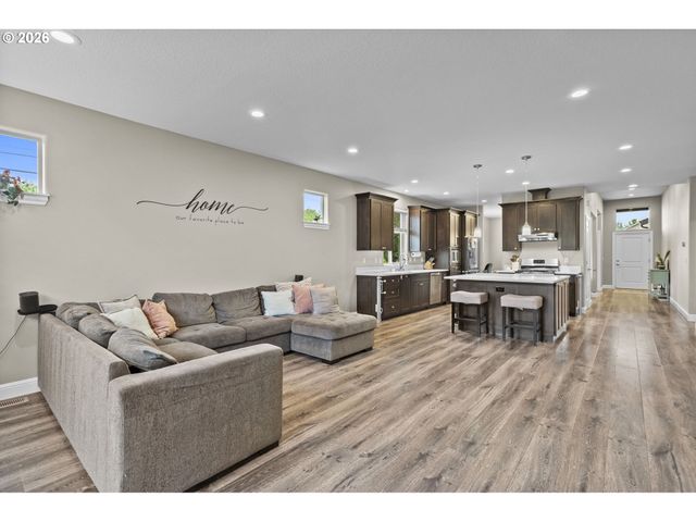 2002 Sw 7TH Cir, Battle Ground, WA 98604