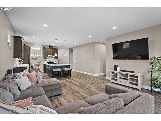 2002 Sw 7TH Cir, Battle Ground, WA 98604