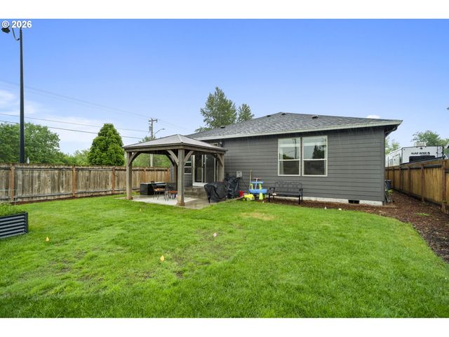 2002 Sw 7TH Cir, Battle Ground, WA 98604