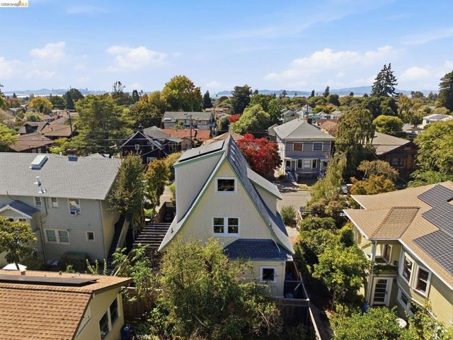 2343 Roosevelt Ave, Berkeley, CA 94703